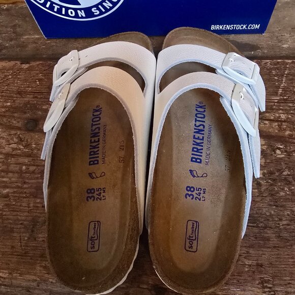 NWT genuine leather Birkenstock Arizona's with softbed in size 38EU/7US regular - Picture 4 of 4